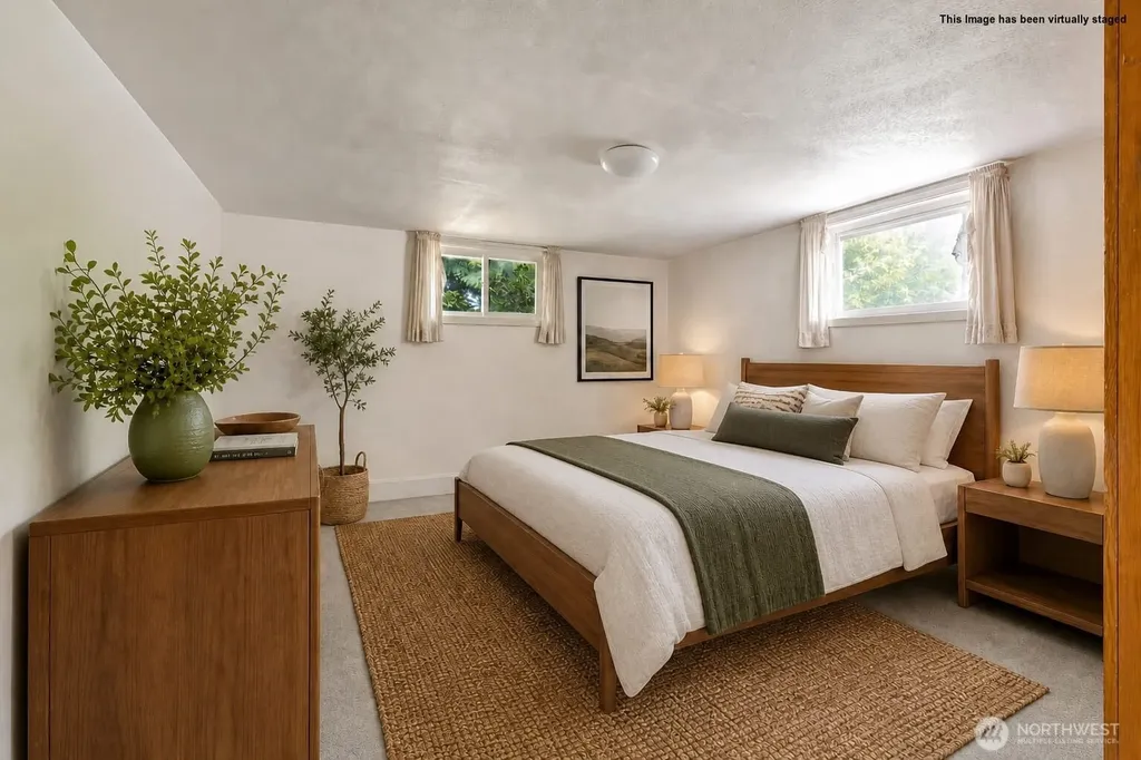 2407 Larch Way Lynnwood WA 98036