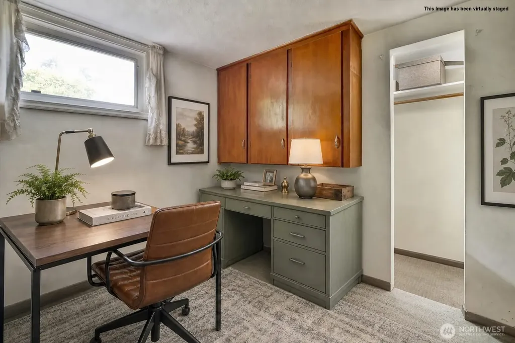2407 Larch Way Lynnwood WA 98036
