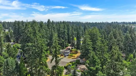 2407 Larch Way Lynnwood WA 98036