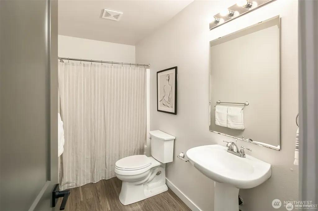2450 Ferndale Place NE Renton WA 98056