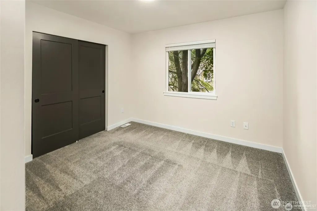 2450 Ferndale Place NE Renton WA 98056