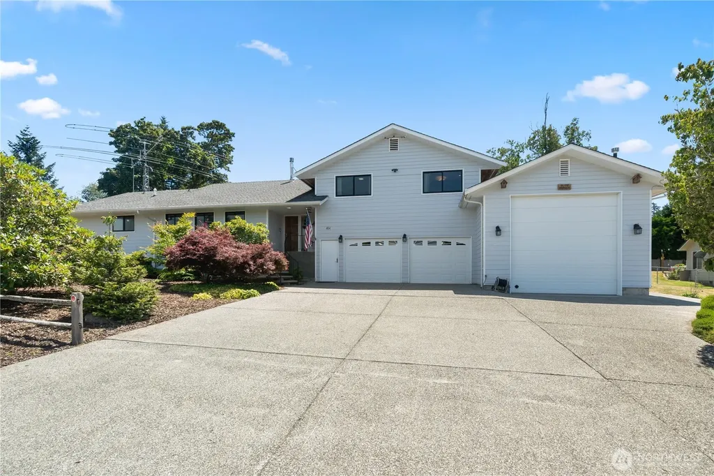 464 Marine View Place Camano Island WA 98282