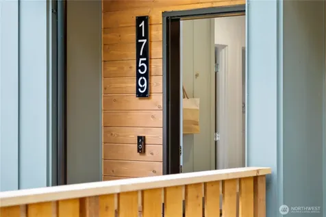 1759 NW 62nd Street Seattle WA 98107