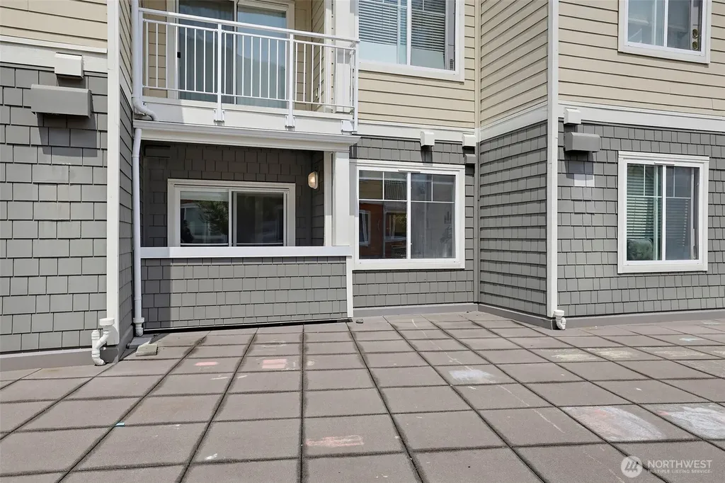 537 225th Lane NE Sammamish WA 98074