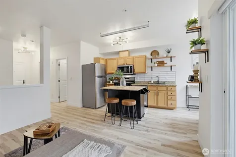 537 225th Lane NE Sammamish WA 98074