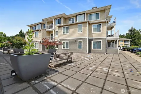 537 225th Lane NE Sammamish WA 98074