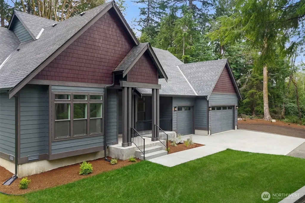 5306 SE Cottage Path Way Port Orchard WA 98366