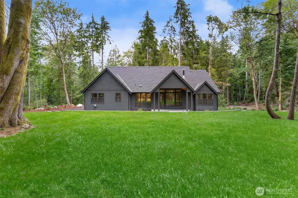 5306 SE Cottage Path Way Port Orchard WA 98366