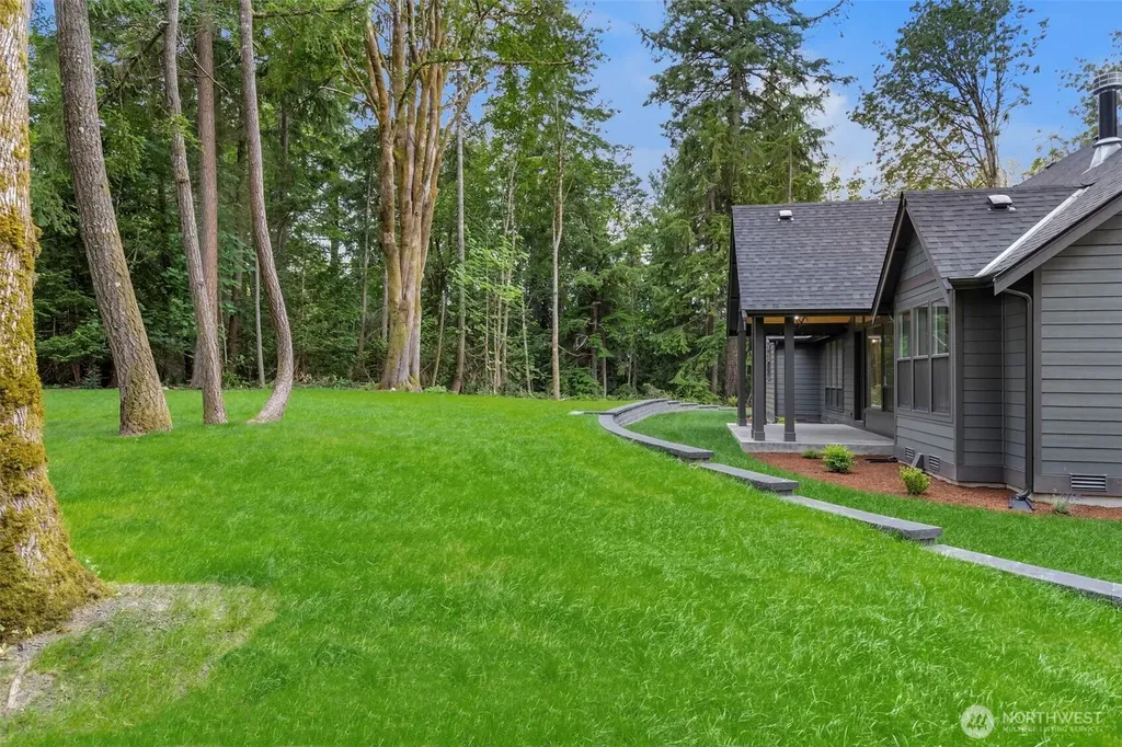 5306 SE Cottage Path Way Port Orchard WA 98366