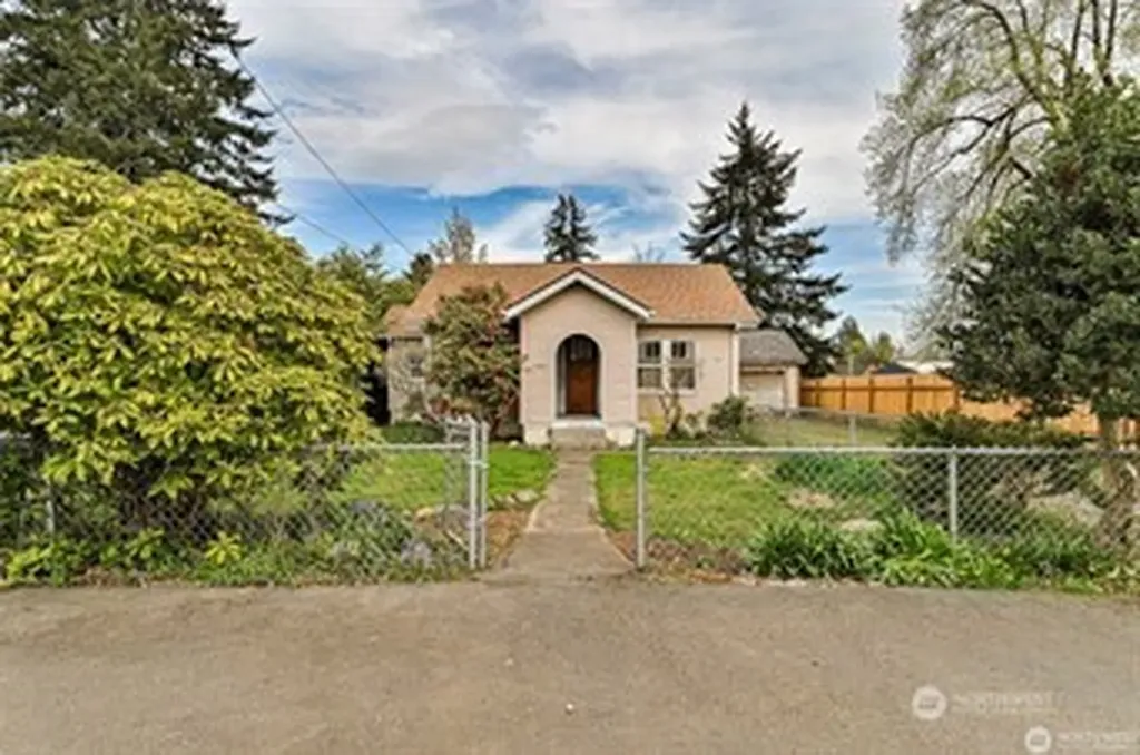 1912 Boundary Street Shelton WA 98584
