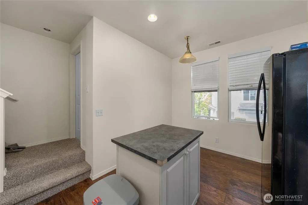 23217 62nd Place Street S Kent WA 98032