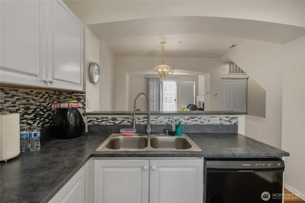 23217 62nd Place Street S Kent WA 98032