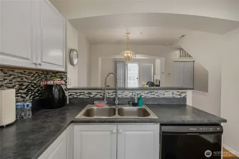 23217 62nd Place Street S Kent WA 98032