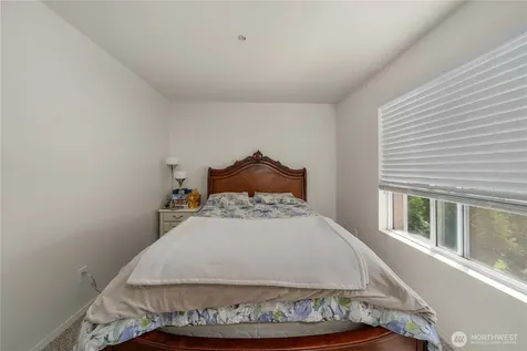 23217 62nd Place Street S Kent WA 98032