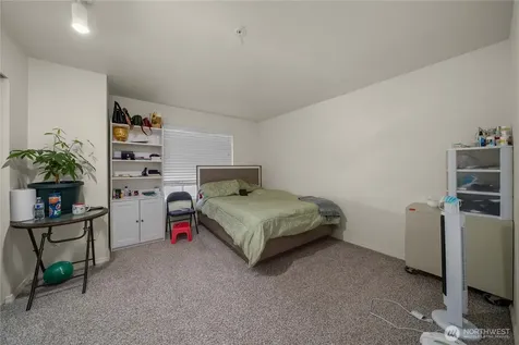 23217 62nd Place Street S Kent WA 98032