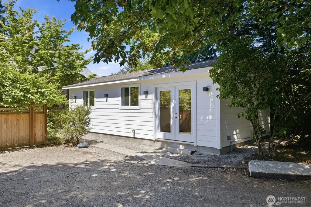 4008 31st Avenue S Seattle WA 98108