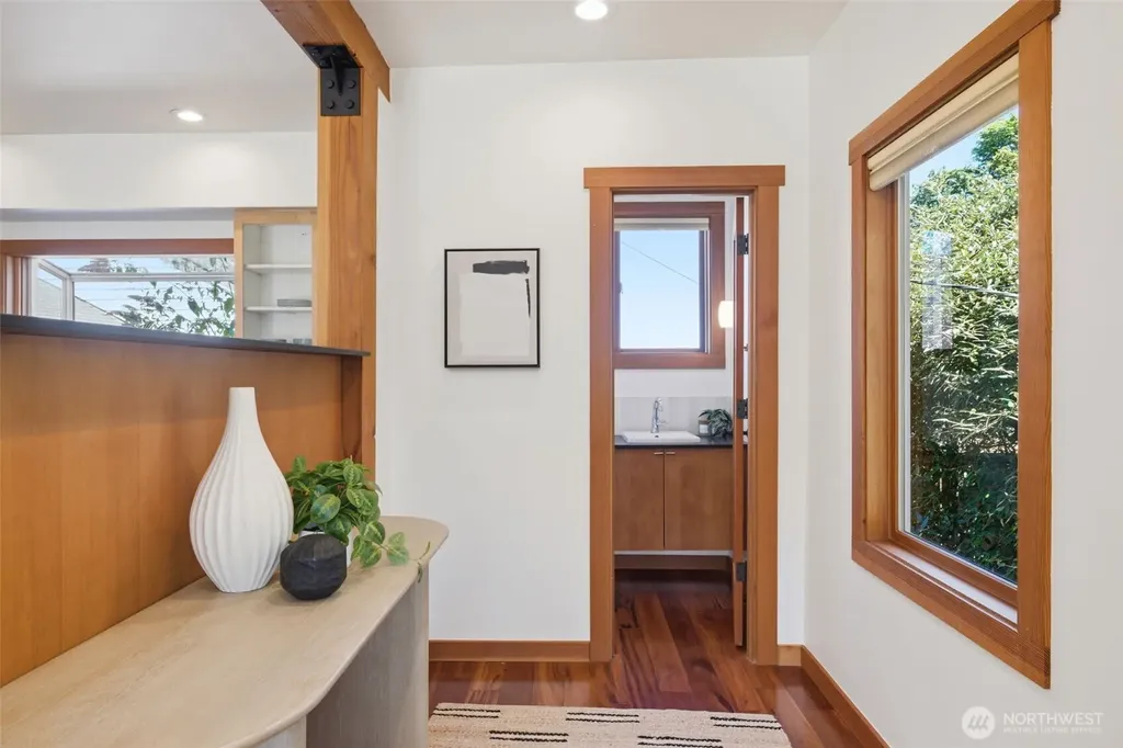 4008 31st Avenue S Seattle WA 98108