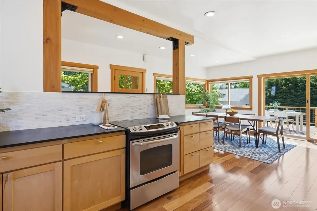 4008 31st Avenue S Seattle WA 98108