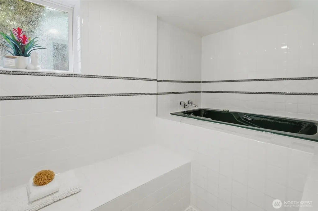4008 31st Avenue S Seattle WA 98108