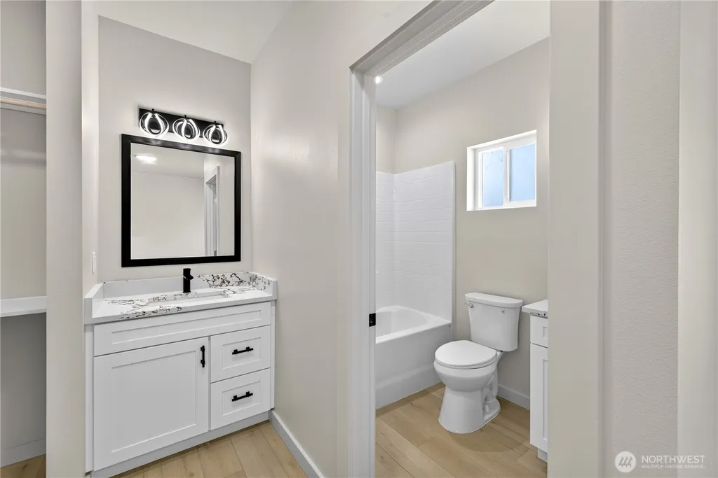 309 Olivia Street Sunnyside WA 98944