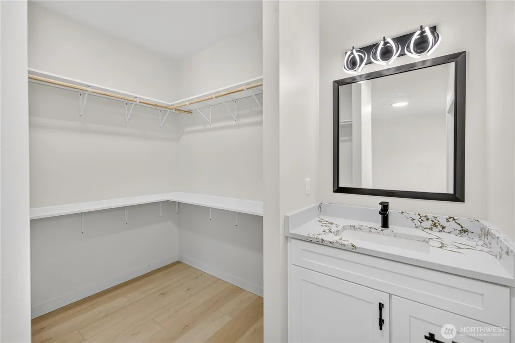 309 Olivia Street Sunnyside WA 98944