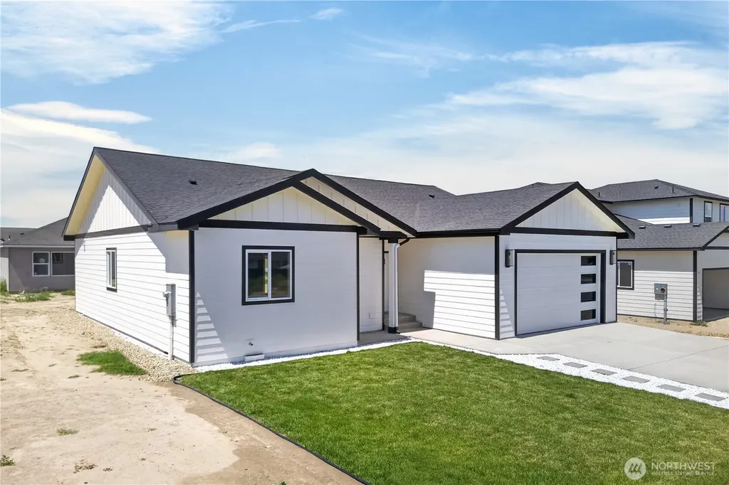 309 Olivia Street Sunnyside WA 98944