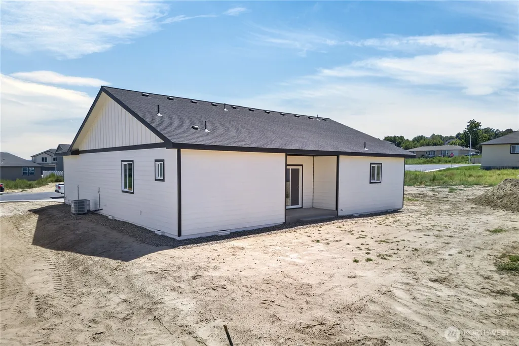 309 Olivia Street Sunnyside WA 98944