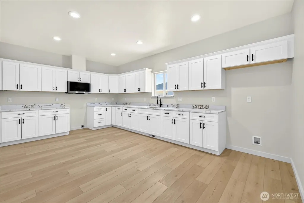 309 Olivia Street Sunnyside WA 98944