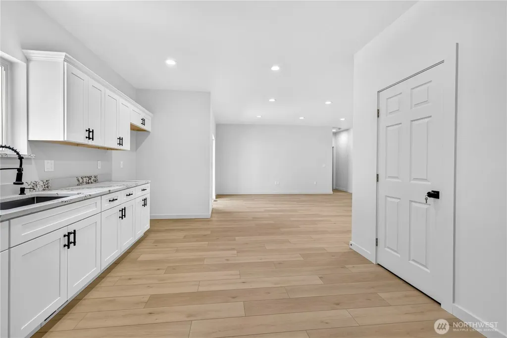 309 Olivia Street Sunnyside WA 98944