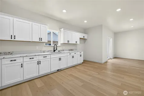 309 Olivia Street Sunnyside WA 98944