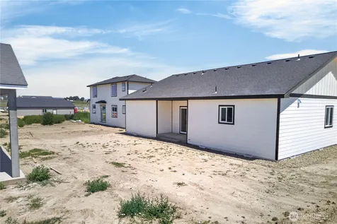 309 Olivia Street Sunnyside WA 98944