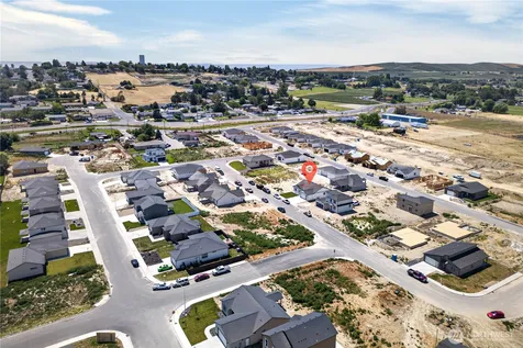 309 Olivia Street Sunnyside WA 98944