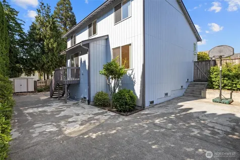 20532 121st Way SE Kent WA 98031