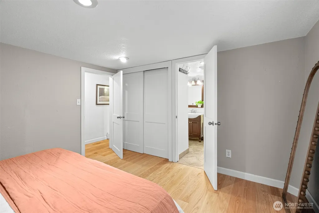 114 Queen Anne Drive Seattle WA 98109
