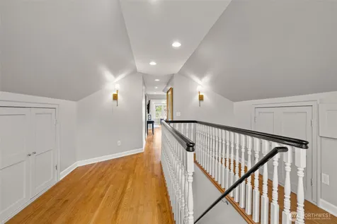 114 Queen Anne Drive Seattle WA 98109