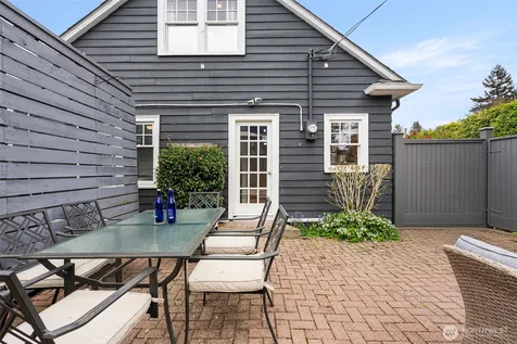114 Queen Anne Drive Seattle WA 98109
