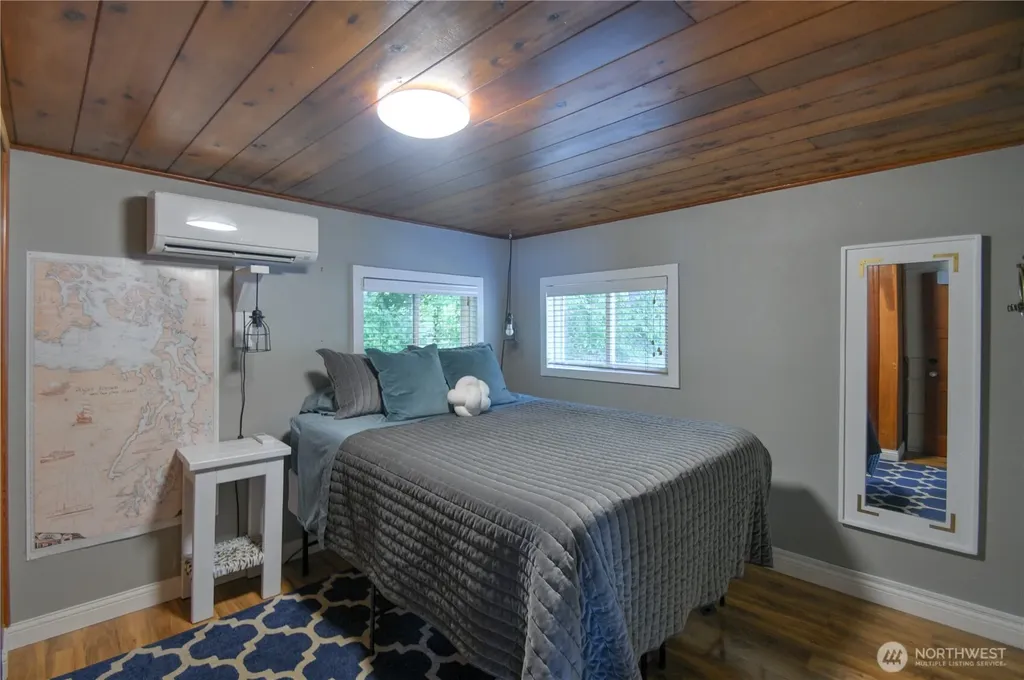 22492 N Us Highway 101 Shelton WA 98584