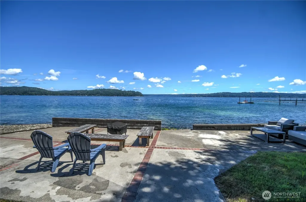 22492 N Us Highway 101 Shelton WA 98584