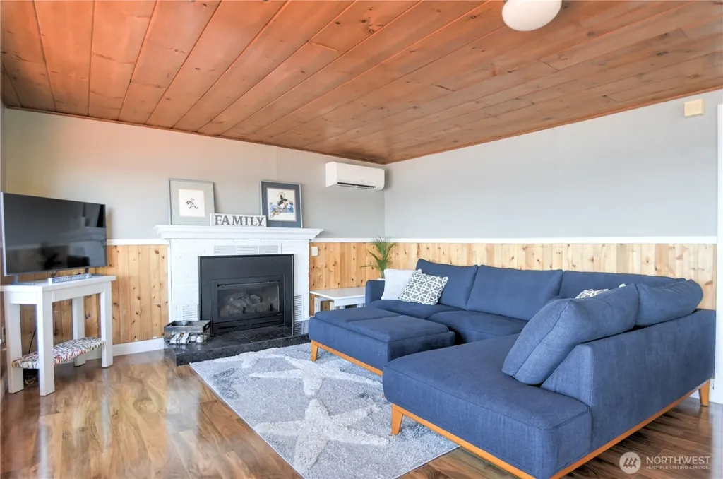 22492 N Us Highway 101 Shelton WA 98584