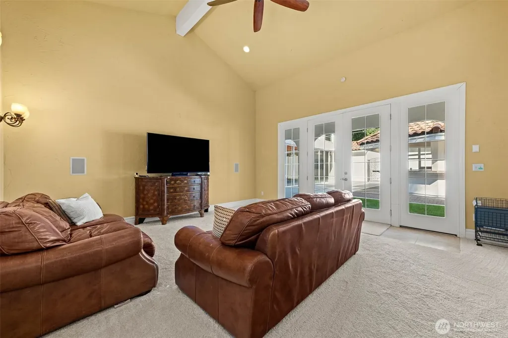 6409 Rosedale Street NW Gig Harbor WA 98335
