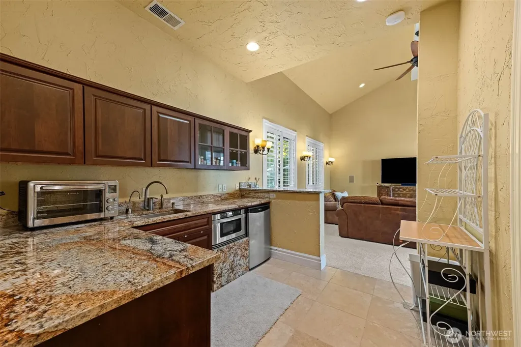 6409 Rosedale Street NW Gig Harbor WA 98335
