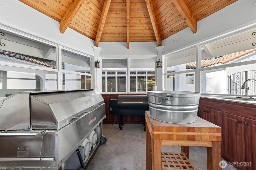 6409 Rosedale Street NW Gig Harbor WA 98335