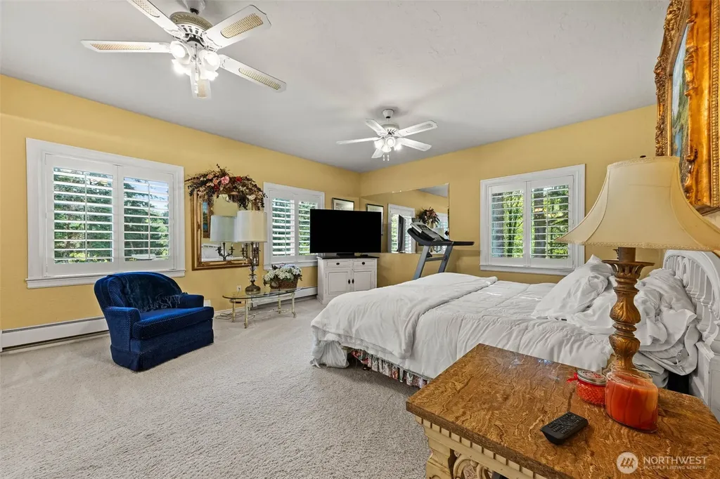 6409 Rosedale Street NW Gig Harbor WA 98335