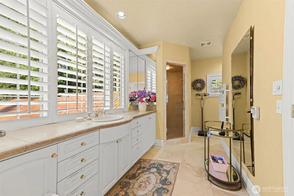 6409 Rosedale Street NW Gig Harbor WA 98335