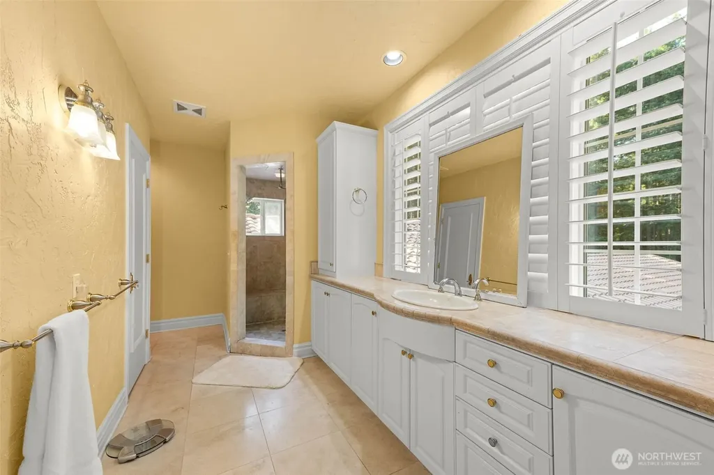 6409 Rosedale Street NW Gig Harbor WA 98335