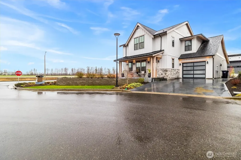 212 Riverwalk Drive Lynden WA 98264