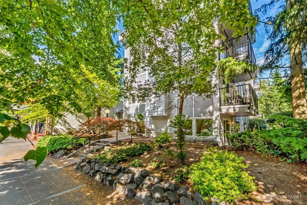 5912 California Avenue SW Seattle WA 98136