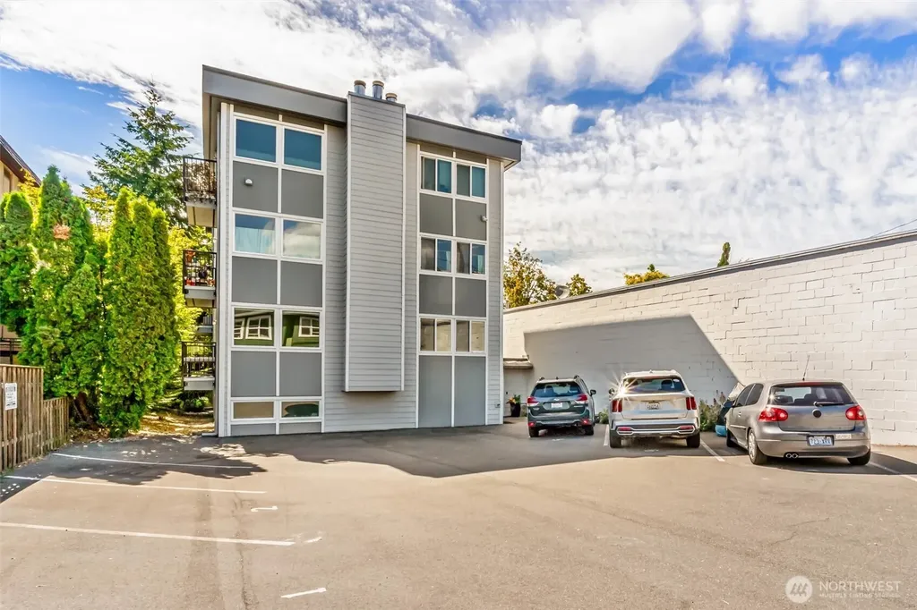 5912 California Avenue SW Seattle WA 98136