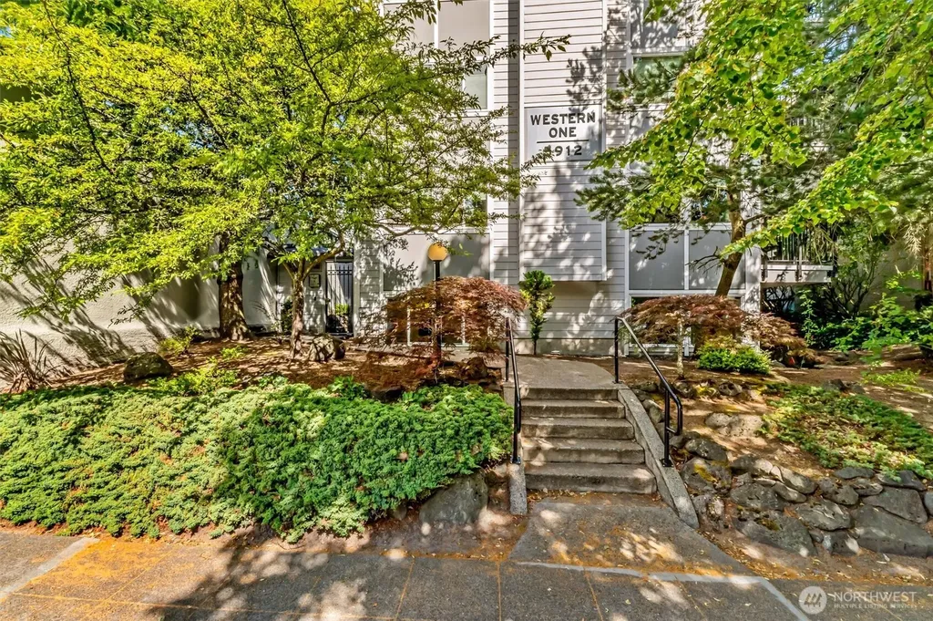 5912 California Avenue SW Seattle WA 98136
