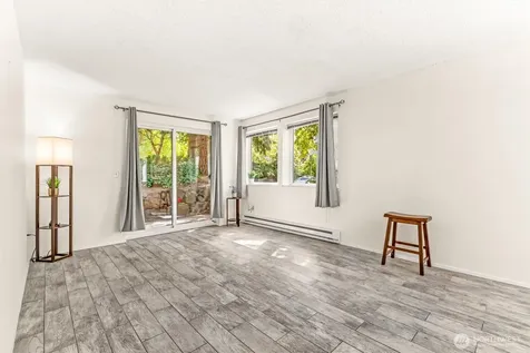 5912 California Avenue SW Seattle WA 98136